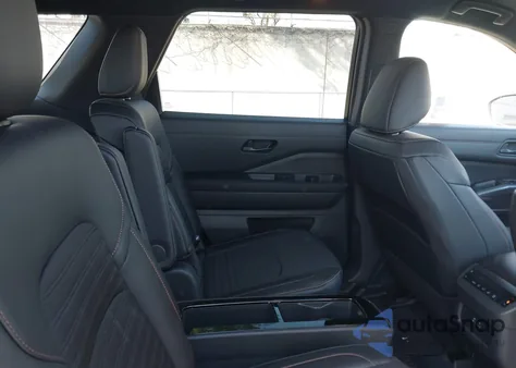 2025 Nissan Pathfinder Rock Creek 4Wd z USA, uszkodzony, nr VIN 5N1DR3BD5SC206548